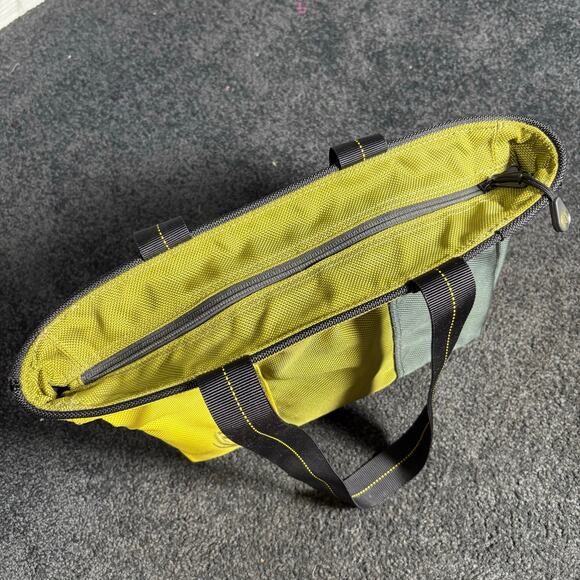 Timbuk2 Green & Gray Gorpcore Medium Casual Cargo Tote Bag - 90s Style - Zip Top - Picture 6 of 10